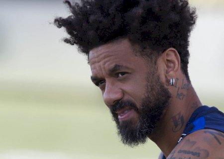 Cristian, ex-Corinthians e Flamengo, é acusado de invasão a domicílio e de ameaçar a ex-esposa