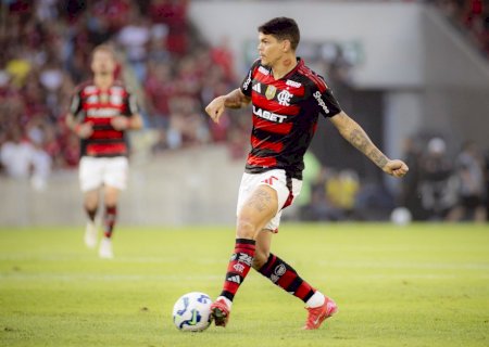 Entenda por que o Flamengo negociou Viña e como Filipe Luís planeja a lateral esquerda