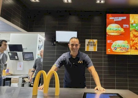 Ex-técnico da Bundesliga troca futebol por cargo de gerente no Mc Donald's
