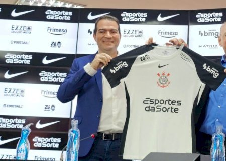 Marcelo Paz é apresentado no Corinthians e detalha busca por reforços: "Não faremos loucura"
