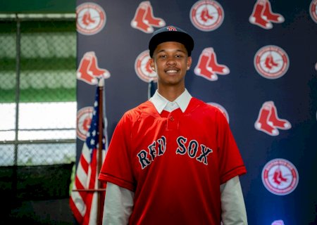 Paulista de 17 anos assina com gigante do beisebol dos EUA: "Brasil deve estar orgulhoso"
