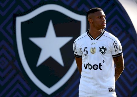 Bastidores: ameaça de rescisão de Danilo acelerou pagamento de parte dos atrasados pela diretoria do Botafogo