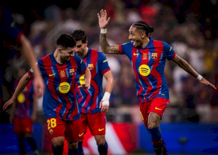 Jornal espanhol exalta atuação de Raphinha na Supercopa da Espanha: "Recado para a Fifa"