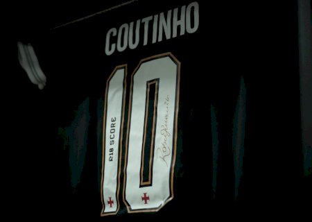 Pego de surpresa, Vasco vai contratar outro meia? Entenda panorama após saída de Coutinho