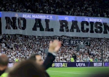 Torcida do Real Madrid ergue faixa em apoio a Vini Jr.: "Não ao racismo"; veja