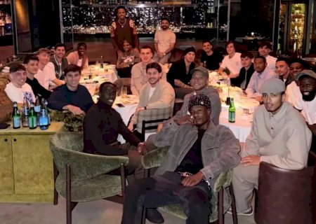 Vini Jr. e Mbappé oferecem jantar a elenco do Real Madrid a uma semana de jogo pela Champions