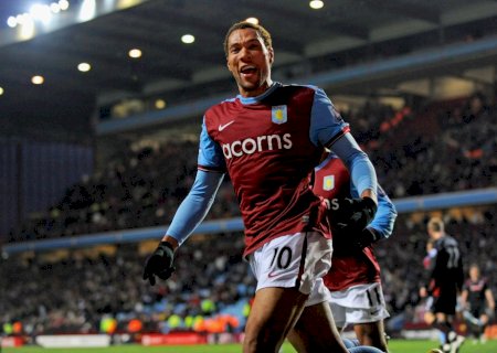 Ex-Valencia, Roma e Aston Villa vira ator após aposentadoria