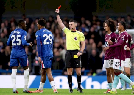 Jogadores de Chelsea e Burnley sofrem racismo online após jogo pela Premier League
