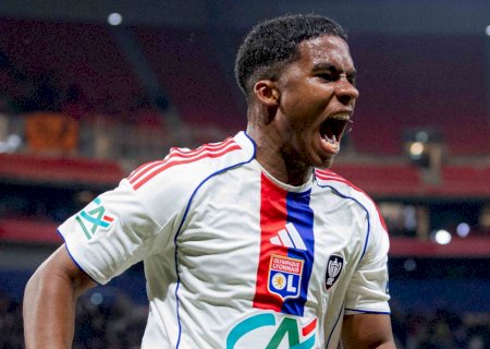 Endrick marca, Lyon vence Laval e avança na Copa da França
