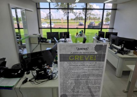 Técnicos administrativos da UFGD entram em greve por tempo indeterminado