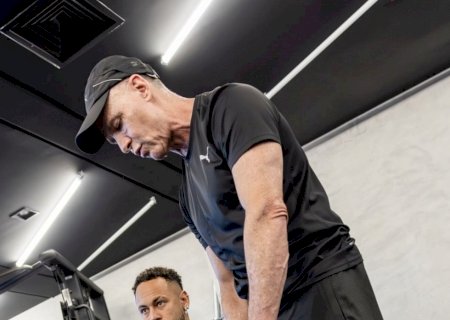 Neymar aproveita folga do elenco do Santos na academia; veja fotos