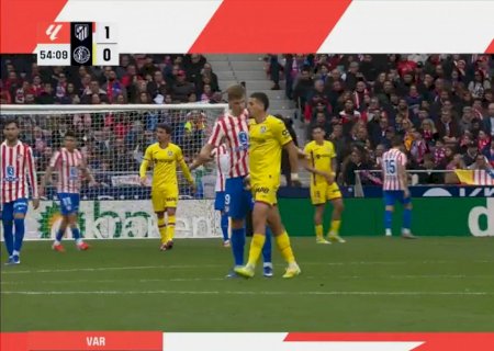 Zagueiro do Getafe é expulso por pegar em partes íntimas de rival do Atlético de Madrid; veja