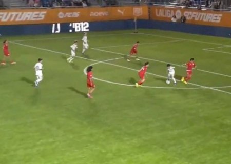 Promessa do Real Madrid dá drible de Zidane e faz golaço no Mundial sub-12; veja vídeo