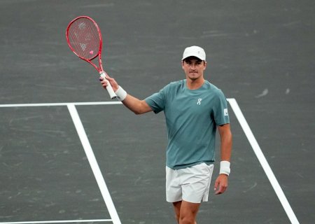 João Fonseca bate nº 16 do mundo em virada fantástica e avança à 3ª rodada em Indian Wells