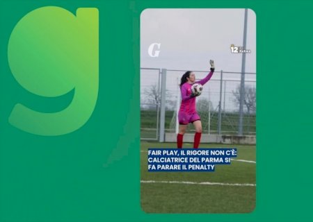 Fair Play: jogadora erra pênalti de propósito após árbitro marcar toque de mão da goleira; veja