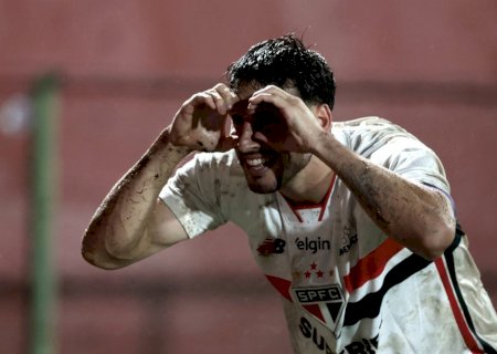 Calleri celebra liderança do São Paulo e manda recado a Crespo: "Fez muito para chegarmos aqui"