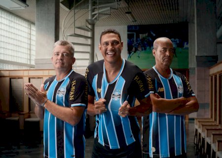 Grêmio apresenta novos uniformes com a New Balance; veja vídeos e fotos