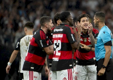 PC Oliveira vê três erros de arbitragem em lances capitais de Corinthians x Flamengo; assista