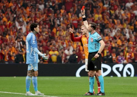 Ederson é expulso e dá soco em cabine do VAR em clássico Galatasaray x Fenerbahçe