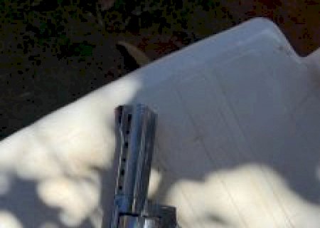 Foragido da Justiça é preso com revólver, maconha e cocaína na Capital