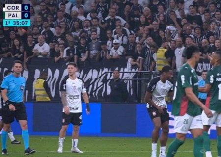 Corinthians x Palmeiras: André é expulso por gesto obsceno ainda no primeiro tempo