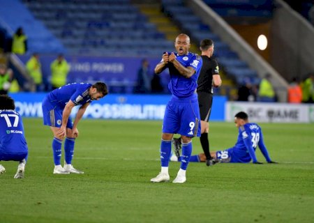 Leicester é rebaixado para a terceira divisão inglesa 10 anos depois de título da Premier League