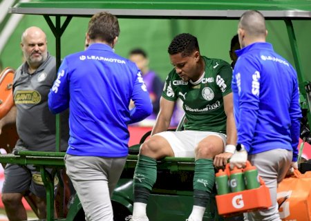 Vitor Roque volta a sentir dores e é substituído com 15 minutos em Palmeiras x Jacuipense