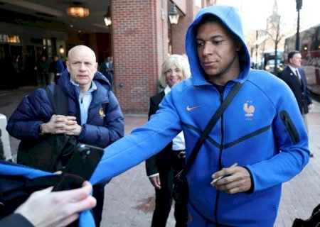 Mbappé diz que foi chamado de macaco em derrota da França: "Queria desistir da seleção"