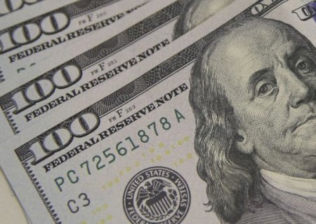 D&oacute;lar fecha a R$ 5,14 e bolsa sobe com al&iacute;vio no cen&aacute;rio externo
