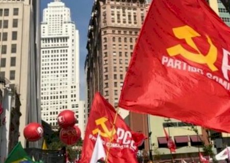 PCdoB oficializa apoio à candidatura de Lula