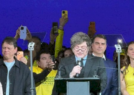 Após ofensas de Milei a Lula, Itamaraty chama embaixador para consulta