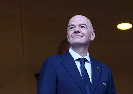 Nova crise ameaça continuidade de Infantino como presidente da Fifa, diz TV inglesa