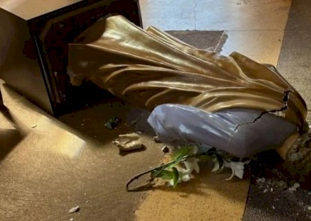 Homem invade igreja, destrói imagem de São José e diz ser do PCC em MS