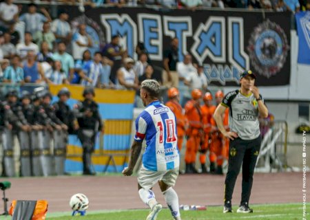 Que curva é essa? Meia do Paysandu faz golaço na Série C e viraliza nas redes; assista