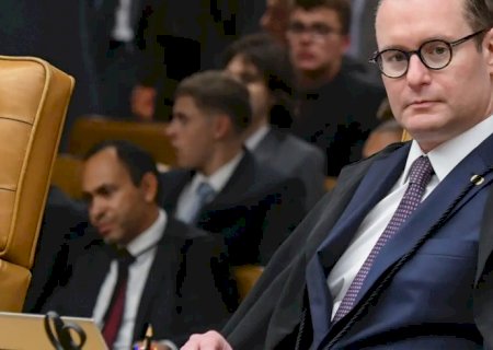 Zanin reitera pedido de acesso a dados de celular de Vorcaro