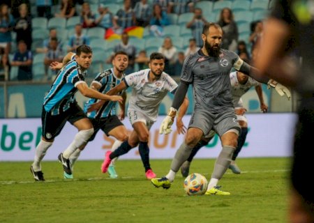 Goleiro em atividade com mais gols no mundo fecha com a Ferroviária para Série C