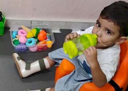 Menino de 2 anos enfrenta doen&ccedil;a rara com tratamento de R$ 18 milh&otilde;es