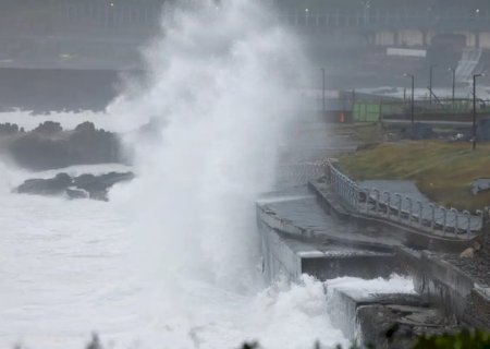 Taiwan tem quase mil voos cancelados com aproximação do Tufão Champi