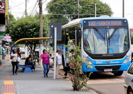 Dourados terá ônibus gratuito e suspensão de aulas para o segundo turno