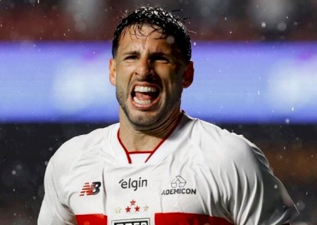 Calleri marca duas vezes em triunfo do S&atilde;o Paulo pelo Brasileir&atilde;o